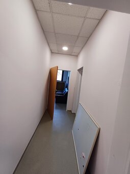 RK Byty Bratislava ponúka na prenájom komerčný priestor o vý