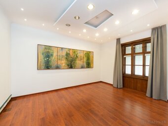 RK Byty Bratislava ponúka na predaj unikátnu 3 podlažnú hist