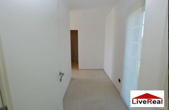LIVEREAL s.r.o. ponúka na predaj v mestečku Sukošan (Chorvát