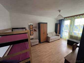 Ponúkam na prenájom 3 izbový byt - 75 m2, na 1. poschodí jed