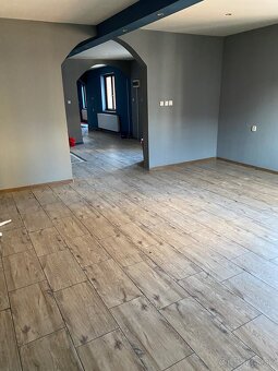 Budova na prenajom , obchodne priestory, byvanie atd… cena d