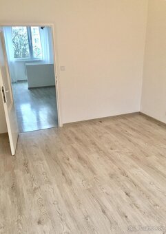 Ponúkam na prenájom 2 izb.nezariadený byt, ul. M.Rázusa, Mic