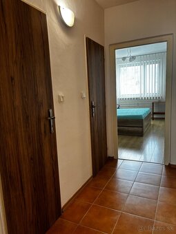 Ponúkame na prenájom , zariadený dvojizbový byt s balkónom ,