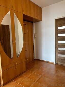 Ponúkame na prenájom , zariadený dvojizbový byt s balkónom ,