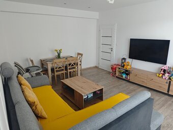 Prenájom 3-izbového bytu – Medňanská ulica , Ilava (66 m²)
P
