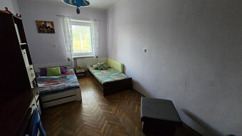 Ponúkame exkluzívne na predaj rodinný dom s veľkým pozemkom 