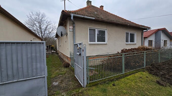 Ponúkame exkluzívne na predaj rodinný dom v Starom Tekove - 