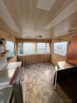 Predám menší mobilný dom s rozmermi 6,3x2,9m.v dobrom,zachov
