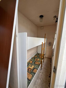 Predám menší mobilný dom s rozmermi 6,3x2,9m.v dobrom,zachov