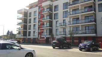 Ponúkam na prenájom 1-izbový byt s balkónom a parkovacie mie