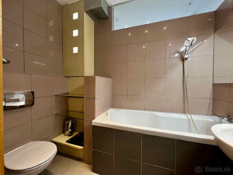 Ponúkame na predaj slnečný 2,5-izbový byt s balkónom v obľúb