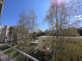 PREDAJ: Priestranný 1-izbový byt (40 m²) s potenciálom – Mos