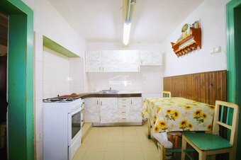 Ponúkame Vám exkluzívne na predaj rodinný dom, ktorý sa nach