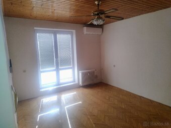 Ponúkam na prenájom 2 izbový byt na Kuzmányho ulici. Byt je 