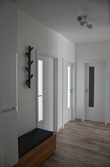 Ponúkame na predaj 3-izbový byt v projekte Zelené Vlčince na