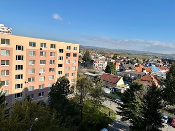 Ponúkam Vám na prenájom 3,5 izbový byt na Hviezdoslavovej ul
