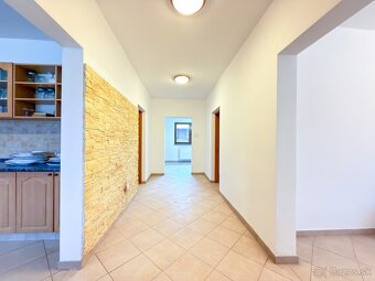 AURA | Concept Vám ponúka na  predaj priestranný a zrekonštr
