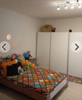 Predám 4izbovy Rodinný dom. Rozloha domu 110m2 + 25m2 pivnic