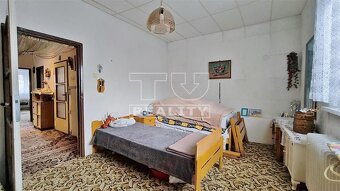 TUreality ponúka na predaj 3 izbový rodinný dom v pôvodnom, 