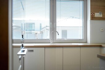 Iba u nás Vám ponúkame na predaj krásnu novostavbu samostatn