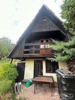 DELTA PROPERTY Vám ponúka na predaj chatu s veľkým pozemkom 