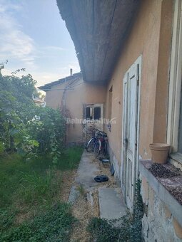 Ponúkam exkluzívne na predaj 4-izbový RD zo 60-tych rokov s 