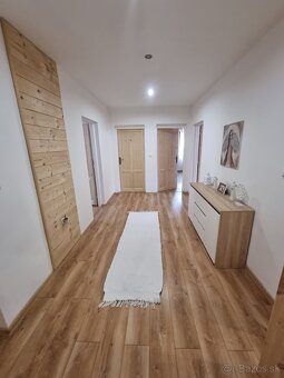 🏡 Rodinný dom s veľkým pozemkom v Galante – časť Hody
Na pre