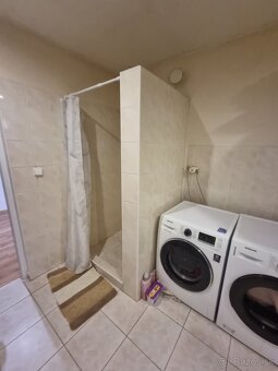 🏡 Rodinný dom s veľkým pozemkom v Galante – časť Hody
Na pre