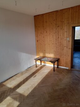 Žiaden predaj len výmena. Vymením 2 izbový byt s balkónom v 