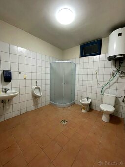 ponúkam do prenájmu halu o výmere 700m2+
výmera: 50m dĺžka 1