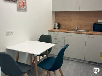 RADO Reality ponúka na prenájom moderné ambulancie v Medicen