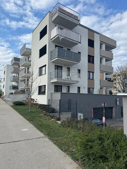Ponúkam na prenájom 2 izbový byt v bytovom komplexe PANORAMA