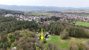 Ponúkame na predaj slnečný pozemok s celkovou výmerou 2 439 