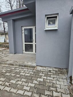 Prenájom pozemku a budovy na podnikanie Nitra. Prenajmem poz