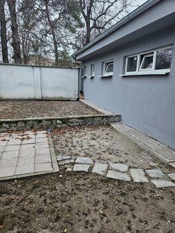 Prenájom pozemku a budovy na podnikanie Nitra. Prenajmem poz