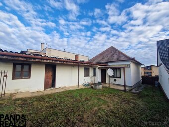 Ponúkame Vám na predaj 3- izbový rodinný dom s predzáhradkou