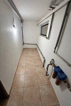 1 izbový byt 42m2 Ponúkam na prenájom 1-izbový byt o výmere 