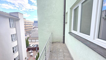Lokalita : Žilina – centrum, Námestie A. Hlinku Sekcia : pre