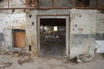 Sme AVILA. Už roky spájame ľudí s ich novým domovom. Kontakt