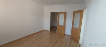 Ponúkame prenájom 2-izb.bytu(kuchyňa, izba, šatník) v centre