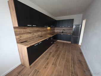 Na predaj novostavba 2 - izb.byt ,63 m2 + veľká loggia, Dubn