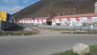 Ponúkame do nájmu pozemok o výmere 2775 m2 v blízkosti stave