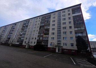 Na predaj veľký 4 - izbový byt, 85 m2 + loggia po kompletnej