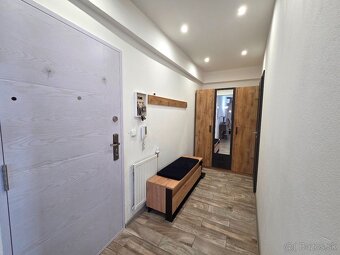 Exkluzívne ponúkame na predaj priestranný 3 izbový tehlový b