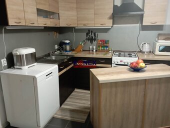 ID:3827 Ponúkame na predaj rodinný dom v lone prekrásnej prí