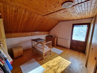 Rodinný dom s výhľadom na Hriňovú Ponúkam na predaj priestra