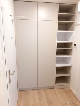 Prenájom zariadeného apartmánu ( garsónky) na Bajkalskej ul.