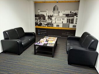 Prenájom dvojkancelárie o výmere 50 m2 v Hoteli Bratislava n