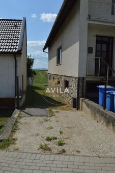Sme AVILA. Už roky spájame ľudí s ich novým domovom. Kontakt