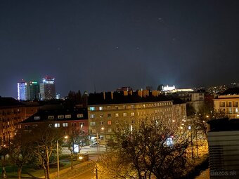 Ponúkam na dlhodobý prenájom príjemný a svetlý 1-izbový byt 